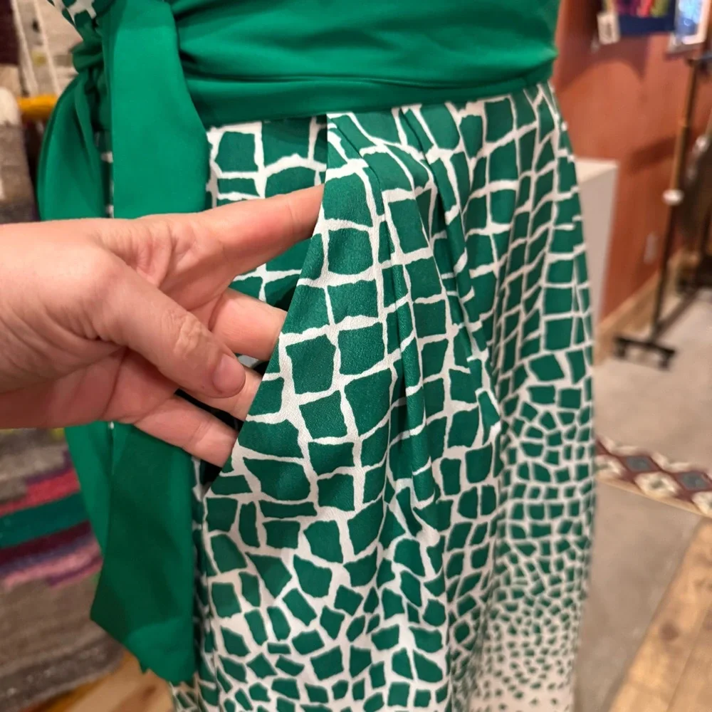 Derby Dress Chic Green Patterned Mini Dress - Picture 3 of 11
